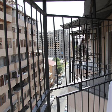 Rafael Hostel Erévan Extérieur photo
