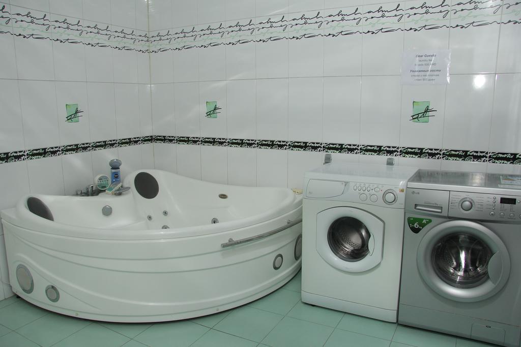 Rafael Hostel Erévan Extérieur photo