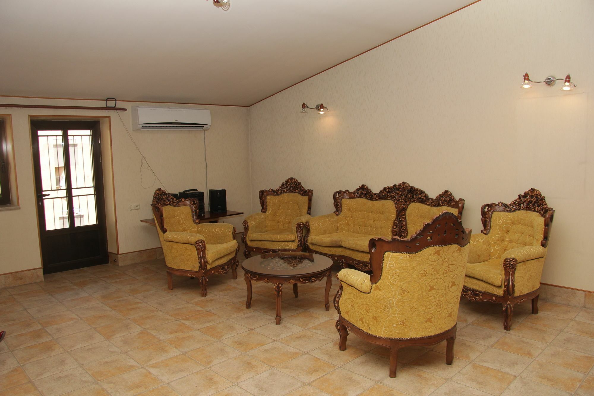 Rafael Hostel Erévan Extérieur photo